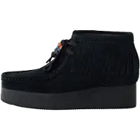 Clarks för kvinnor. 26182854 Wallabee Wedge Fringe Mocka Ankelstövlar Svart (39), 3 till 5 cm, Före, Nyckelband, Casual