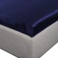 ByBorg Silkelakan - Formsydda lakan 140x200x8 cm - Marinblå - 100% mullbärssilke -