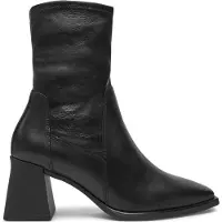 Vagabond SHOEMAKERS Stövlett 'Hedda' svart