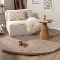 NATURL. Rund fluffig matta | Comfy Supreme taupe hos Volero | Ø 100 cm | Polyester | Enfärgad | Rund | Hög lugg