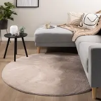 NATURL. Rund matta | Cozy taupe hos Volero | Ø 200 cm | Polyester | Enfärgad | Rund | Låg lugg