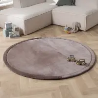 Little Olly Rund lekmatta | Jip taupe hos Volero | Ø 200 cm | Polyester | Enfärgad | Rund | Plattvävd