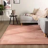 NATURL. Mjuk fluffig matta | Cozy rosa hos Volero | 230x320cm | Polyester | Enfärgad | Rektangulär | Låg lugg