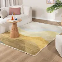 FRAAI Modern matta | Field gul hos Volero | 160x230 cm | Polyester | Asymmetrisk | Rektangulär | Låg lugg