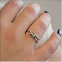 MYC Paris Luminous Bow Ring - Silver och kristall