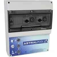 AstralPool 70429 Typ C + Typ D-styrenhet Med överbelastningsskydd För 2 Pumpar Och Styrning För 1 Undervattenslampa