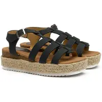 Solesister Maria Sandaler