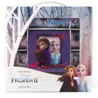 Øvrige Disney Frozen sticker-presentask med handtag (innehåller 12 rullar klisterark, 2 rullar lasersklister, sticker- och ritblock)
