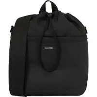 Calvin Klein Axelremsväska 'Essential' svart
