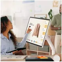 LG 31,5" 4K UHD IPS Smart Monitor Swing | pekskärm, rullstativ - 32U889SA-W