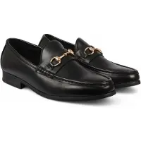 Infinity Leather Svarta herrloafers med guldspänne och eleganta slip-on-skor