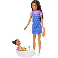 Barbie Skipper Babysitters, Inc. Set med Brunettdocka, Liten Brunettdocka, Badkar & 6 Tillbehör