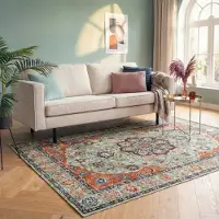 FRAAI Vintage matta | Imagine Medaillon grön hos Volero | 140x200 cm | Polyester | Medaljong | Rektangulär | Låg lugg