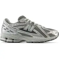 New Balance Låg sneaker '1906' grå / silver