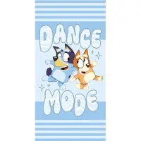 Licens Bluey handduk - 70x140 cm - Mjuk badhandduk med Bluey och Bingo i dansläge - 100% bomull barnhandduk