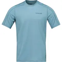 Norrøna - Vandringskläder - Falketind Equaliserull T-Shirt M Trooper för UnisexNylon - Storlek M - Blå