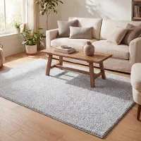 NATURL. Fluffig matta | Lofty ljus/grå hos Volero | 80x150 cm | Polypropen | Enfärgad | Rektangulär | Hög lugg