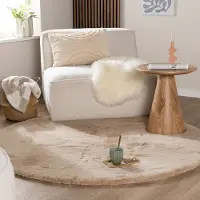 NATURL. Rund fluffig matta | Comfy Supreme beige hos Volero | Ø 160cm | Polyester | Enfärgad | Rund | Hög lugg