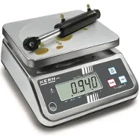 Kern Väskvåg FFN 25K10IPM Vägningsområde 25 kg Läsbarhet 10 g Uppladdningsbara batteri, via nätadapter Silver
