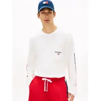 Tommy Hilfiger Tommy Jeans Patch Pocket Relaxed Long Sleeve T-Shirt