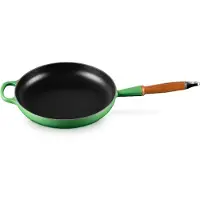 Le Creuset Signature Stekpanna Med Trähandtag 28 Cm - Stekpannor Emaljerat Gjutjärn Bamboo Green