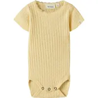 Lil´ Atelier Lil' Atelier Body k/ä - Rib - NbfHaldis - Solljus m. Hålmönster - - 68 - Body K/Ä