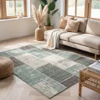 FRAAI Patchwork matta | Spring Patchwork grön/grå hos Volero | 120x170 cm | Polypropen | Lappteknik | Rektangulär | Låg lugg