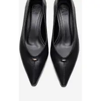 Prologue Versay Spetsig Tå Kitten Heel Pump
