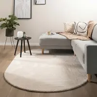 NATURL. Ovalt lågflorigt matta | Cozy gräddvit hos Volero | 120x170cm | Polyester | Enfärgad | Oval | Låg lugg