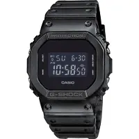 Casio DW-5600BB-1E, Vattentät, Kvarts