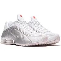 Nike Shox R4 Sneakers