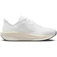 Nike Springsko 'Quest 6' vit