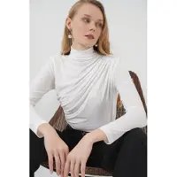 Bigdart Tajtdragkrageblus med draperingsdetalj
