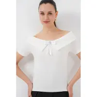 Big Dart Båthalsad Ribbad Blus med Slips