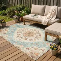 FRAAI Vintage utomhusmatta | Santo Mandala ljusblå hos Volero | 120x170 cm | Polyester | Blommig | Rektangulär |