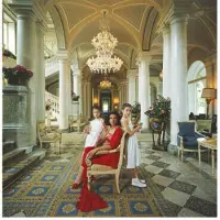 Slim Aarons Droulers And Daughters