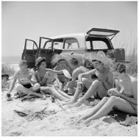Slim Aarons Spring Break