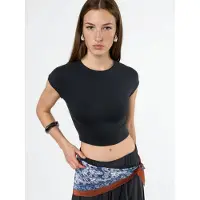 Busem Crew Neck Enfärgad Crop T-shirt
