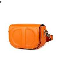 Giulia Axelväska Orange