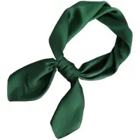 INF Elegant Sidenscarf i Djupgrönt - Lätt och Mjuk Green