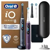 Oral-B iO8 2x elektriska tandborstar för vuxna, farsdagspresenter till honom/henne, appanslutna handtag, 4 tandborsthuvuden