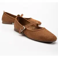 Prologue Emilie Mary Jane Flat