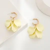 Love Fashion Home Nya Bladblad Drop Earrings Boho Stil Färgstarka Tofs Hängande Örhängen Oregelbunden Krok Örhänge Gåvor beige
