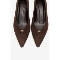 Prologue Versay Spetsig Tå Kitten Heel Pump