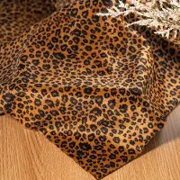 Walk Vogue 100x150 cm Leopard och tigerrandigt tyg Kort plysch djurtyg för DIY Doll Make Kläder Cosplay Handgjord docksömnad 100x150cm