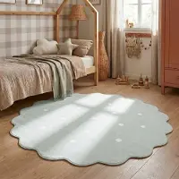 Little Olly Rund matta för barnrum | Cloudy Dots mintgrön | Ø 80 cm | Polyester | Prickar | Rund | Låg lugg