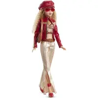 Mattel Signature My Scene Doll och tillbehr i Y2K-inspirerad outfit med pleatherjacka Flare Pants sadelvska och dockstll