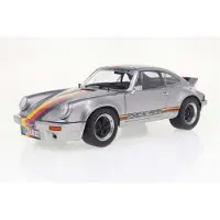 Solido Porsche 911 RSR Kremer 1973 silber 1:18 Modellbil