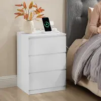 Vasagle Sängbord med 3 lådor och el- samt USB-uttag – Vit
