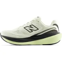 New Balance - Löparskor - 1080V15 Pistachio Butter för UnisexUll - Storlek 44,5 - Svart